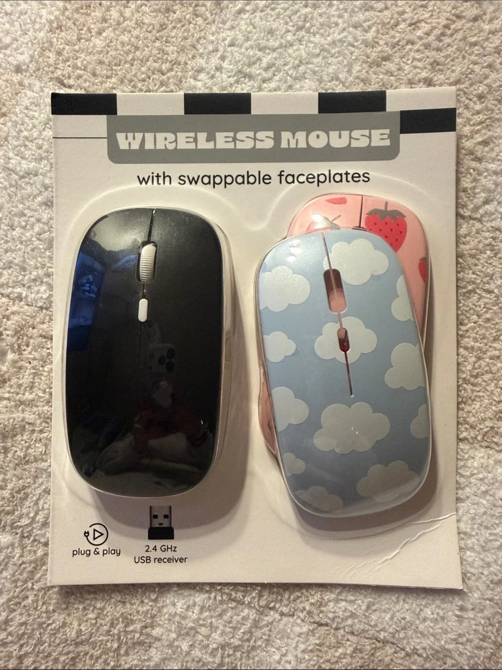 Wireless Mouse with Swappable Faceplates